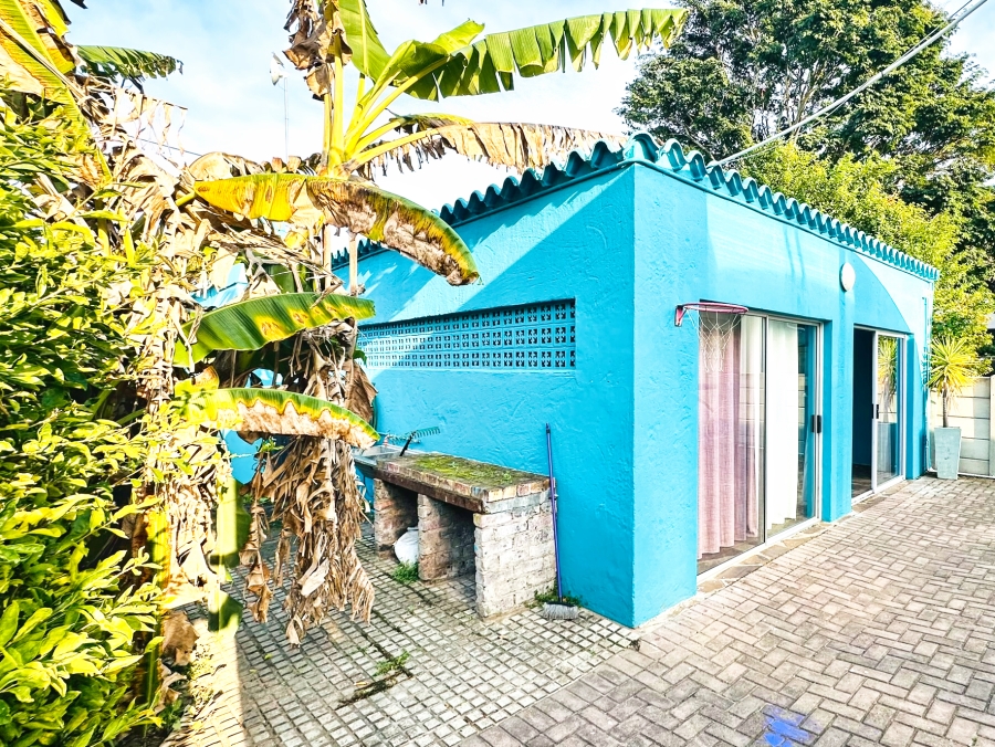 4 Bedroom Property for Sale in The Village Western Cape